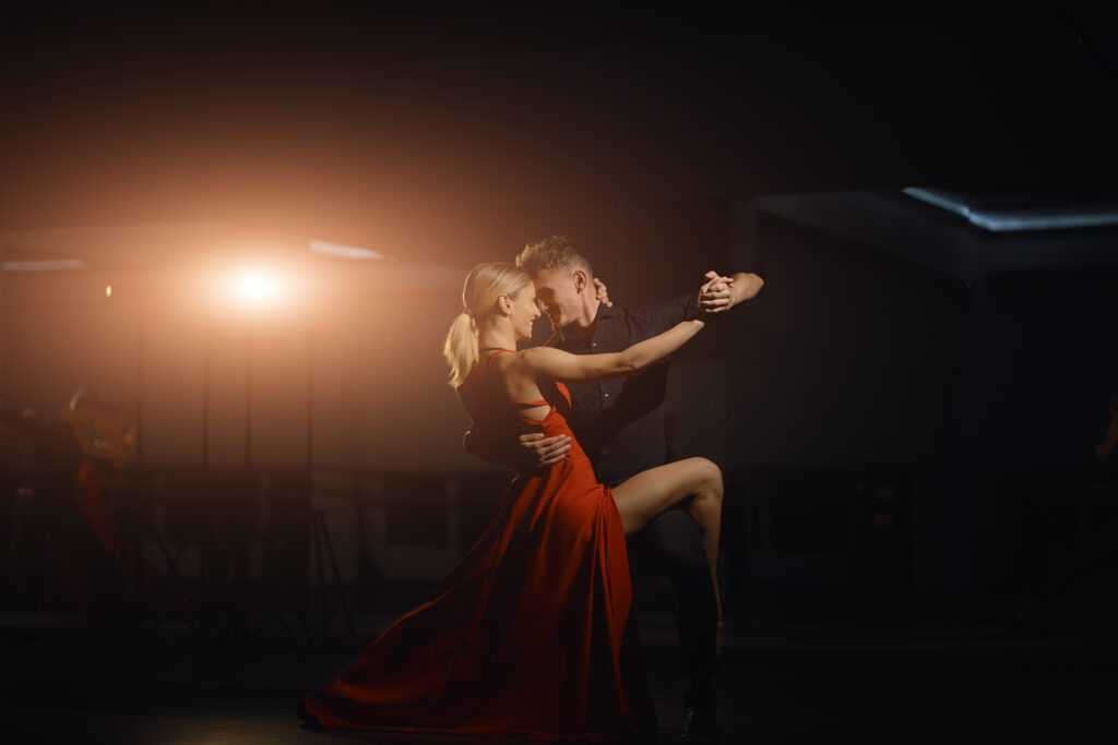 beautiful passionate dancers dancing 1